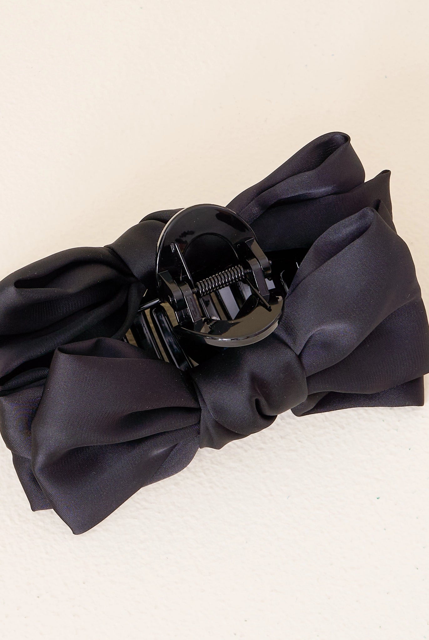 Satin Bow Claw Clip-290 Beauty-faire - The Darling Effect-Hello Friends Boutique-Woman's Fashion Boutique Located in Traverse City, MI