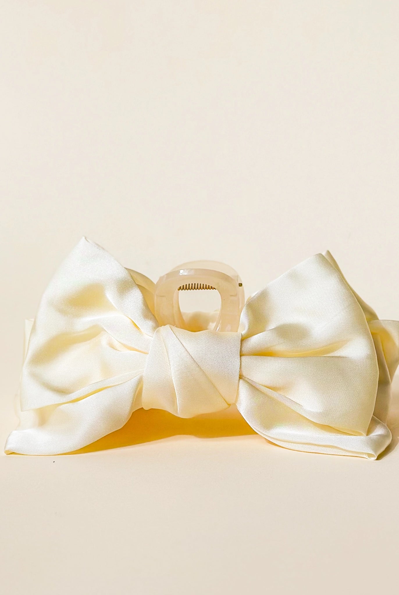 Satin Bow Claw Clip-290 Beauty-faire - The Darling Effect-Hello Friends Boutique-Woman's Fashion Boutique Located in Traverse City, MI