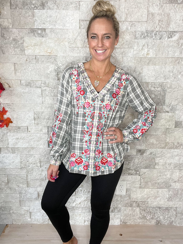 Right This Way Top (S-3XL)-110 Long Sleeve-Andree By Unit-Hello Friends Boutique-Woman's Fashion Boutique Located in Traverse City, MI