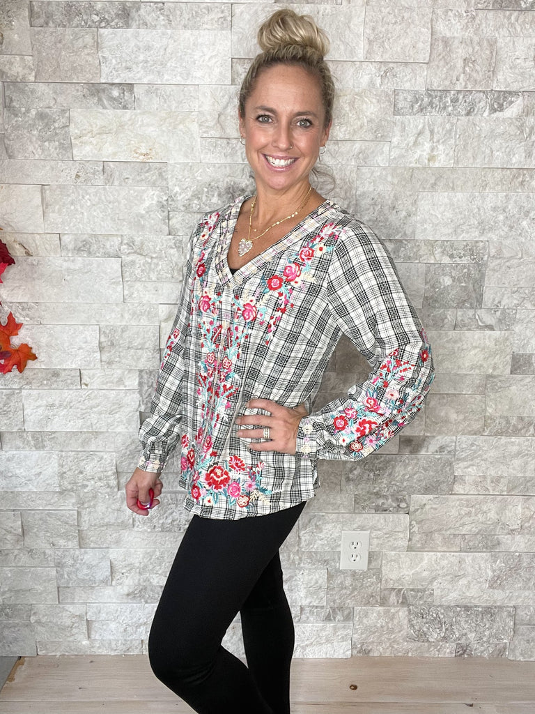 Right This Way Top (S-3XL)-110 Long Sleeve-Andree By Unit-Hello Friends Boutique-Woman's Fashion Boutique Located in Traverse City, MI